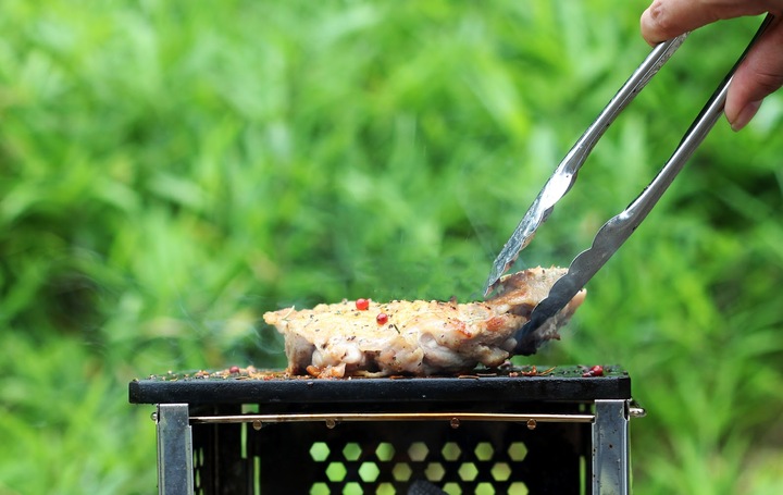 町工場が作った9mm極厚鉄板で分厚いお肉をジューシーに焼こう