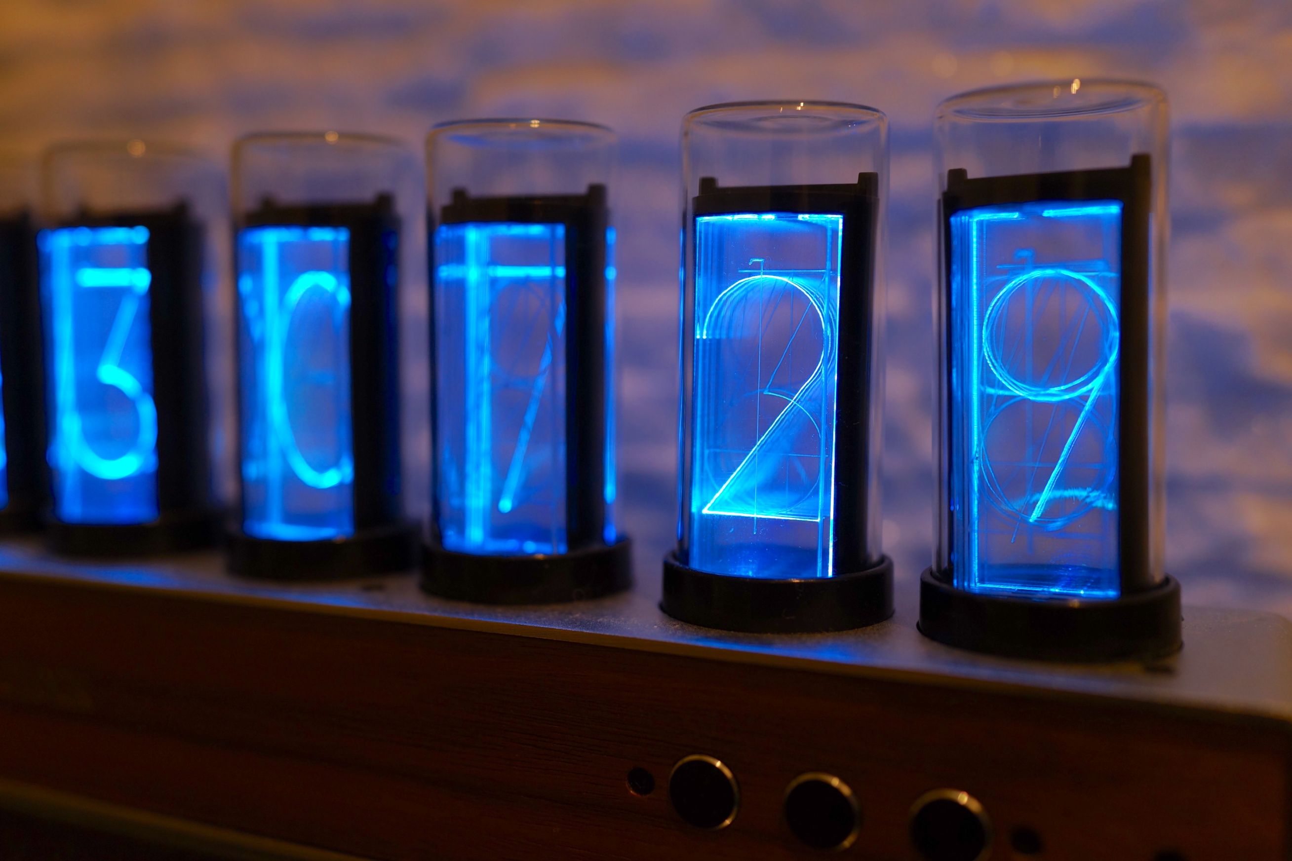 ニキシー管時計　LED