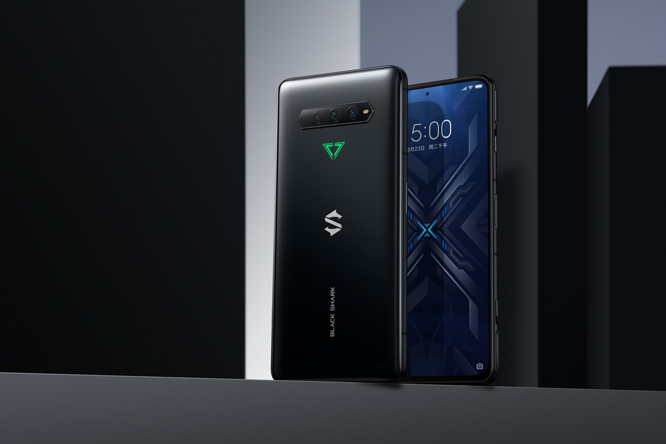 Black Shark 4 Pro マグケース付き　ゲーミングスマートフォン 日本版 5G 技適有